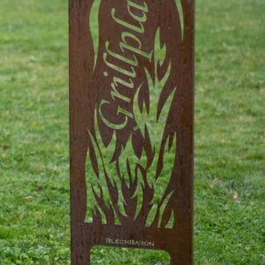 Blechbaron Grillplatz-Stele